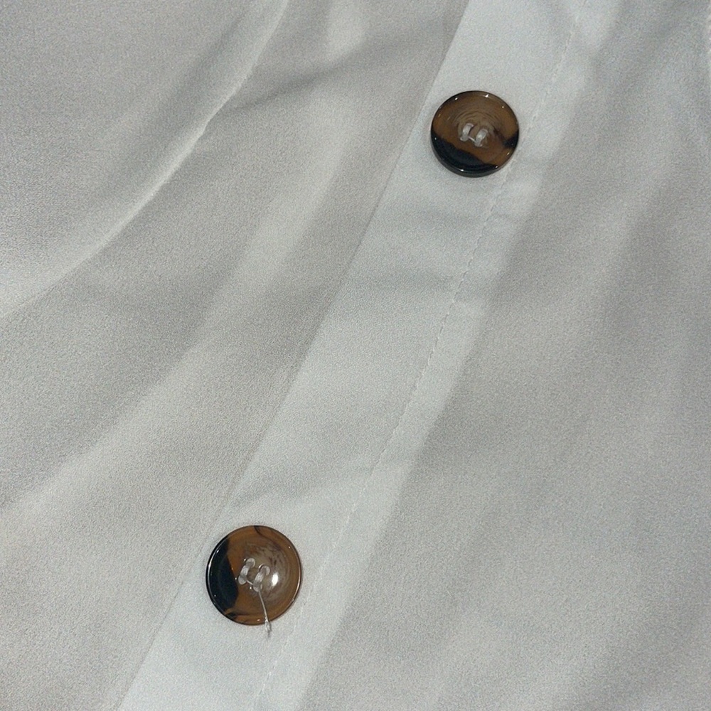 NEW New York & Company White 3/4 sleeve Asymmetric Blouse button detail M medium - Picture 6 of 15